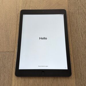 Apple iPad Air 1st Generation 64gb Space Grey 9.7” Screen